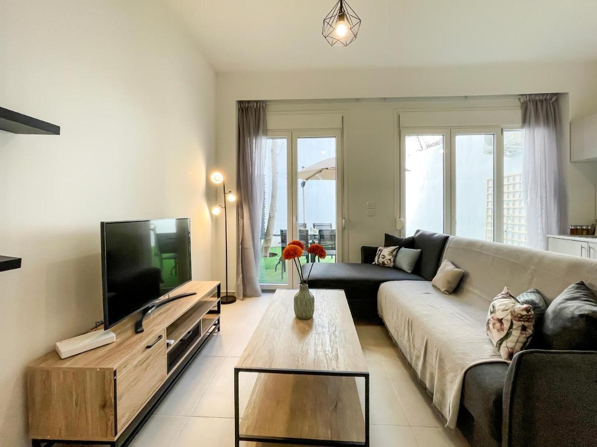 شقة Soho Modern 55Sqm Studio With Secret Garden أثينا المظهر الخارجي الصورة