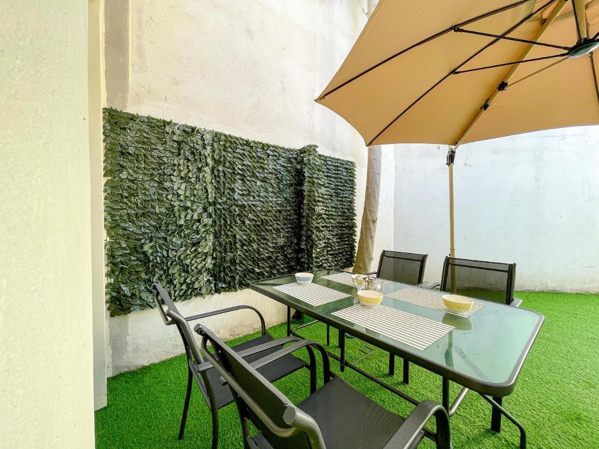 شقة Soho Modern 55Sqm Studio With Secret Garden أثينا المظهر الخارجي الصورة