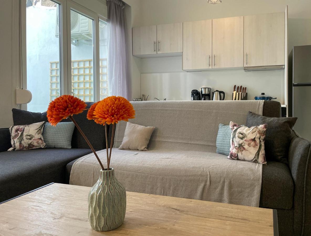 شقة Soho Modern 55Sqm Studio With Secret Garden أثينا المظهر الخارجي الصورة