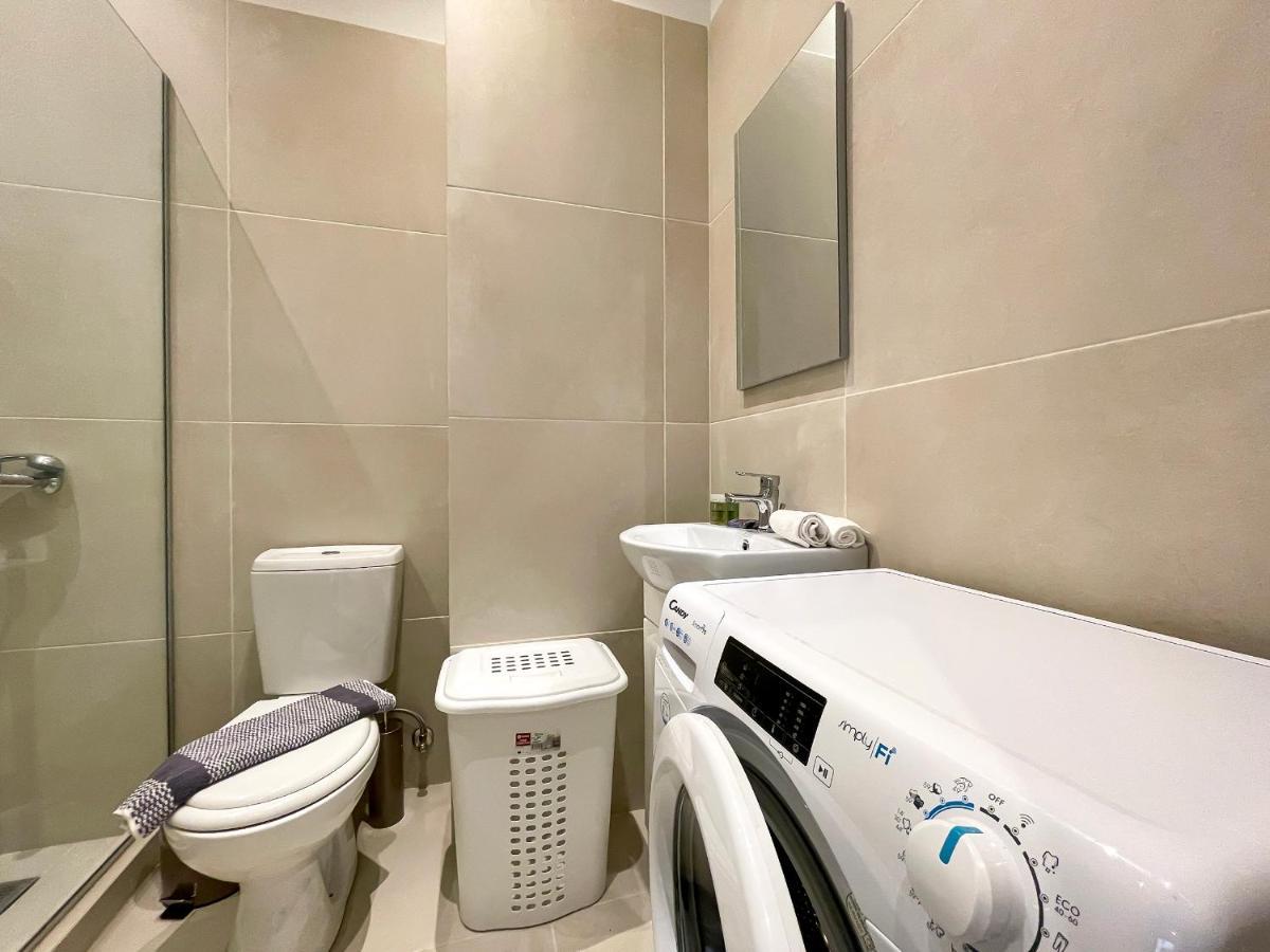 شقة Soho Modern 55Sqm Studio With Secret Garden أثينا المظهر الخارجي الصورة